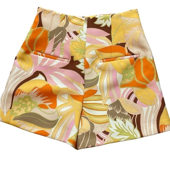 NWOT Zara High Waist Yellow Gold Floral Retro Print Short Size XS - Picture 4 of 6